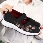 Women's Soft & Breathable Flower Decor Shoes